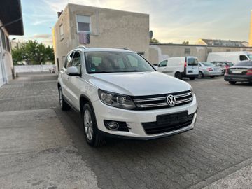 Volkswagen Tiguan - 4