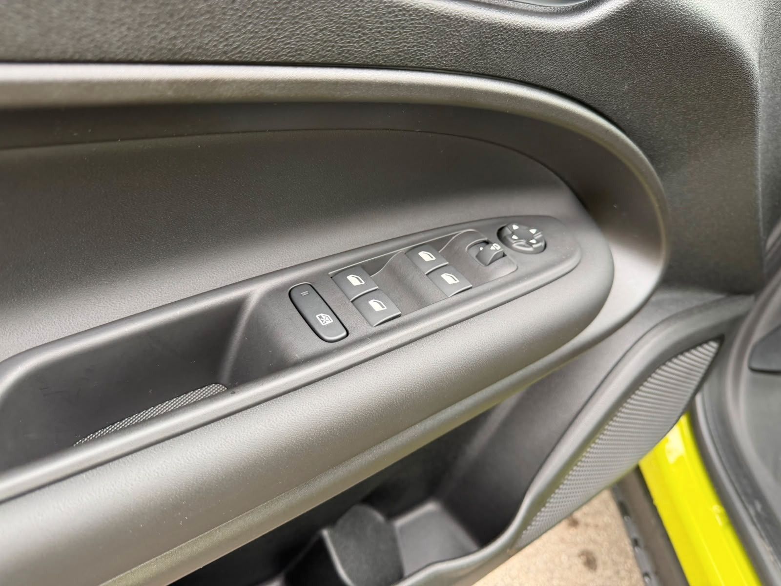 Fahrzeugabbildung Jeep Altitude Electric MJ27 virtual cockpit ACC uvm.