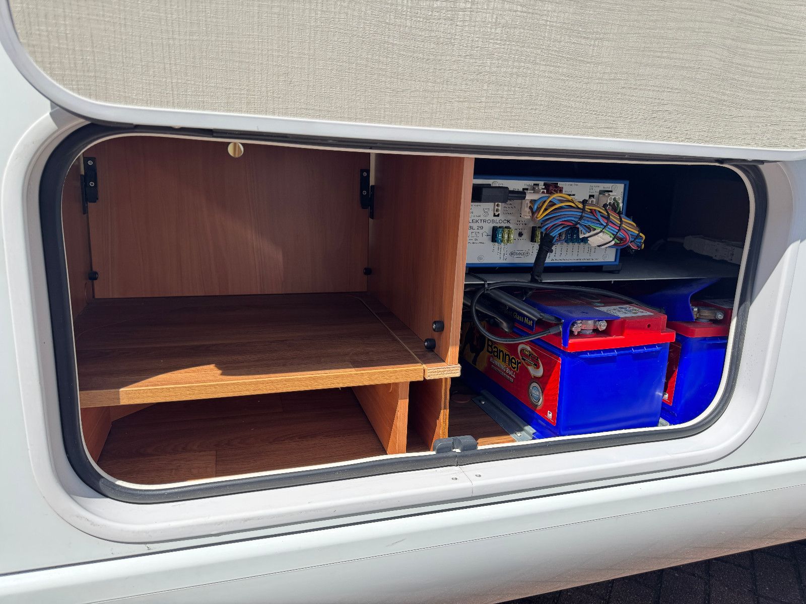 Fahrzeugabbildung HYMER / ERIBA / HYMERCAR EXSIS-T 474 EB FIAT DUCATO 1.HAND SAT TV MARKISE