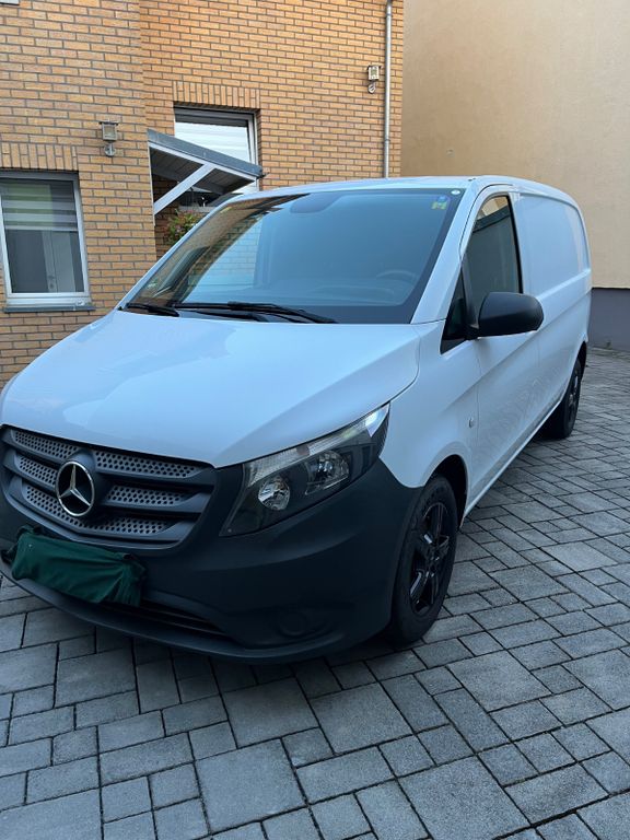Image of Mercedes-Benz Vito