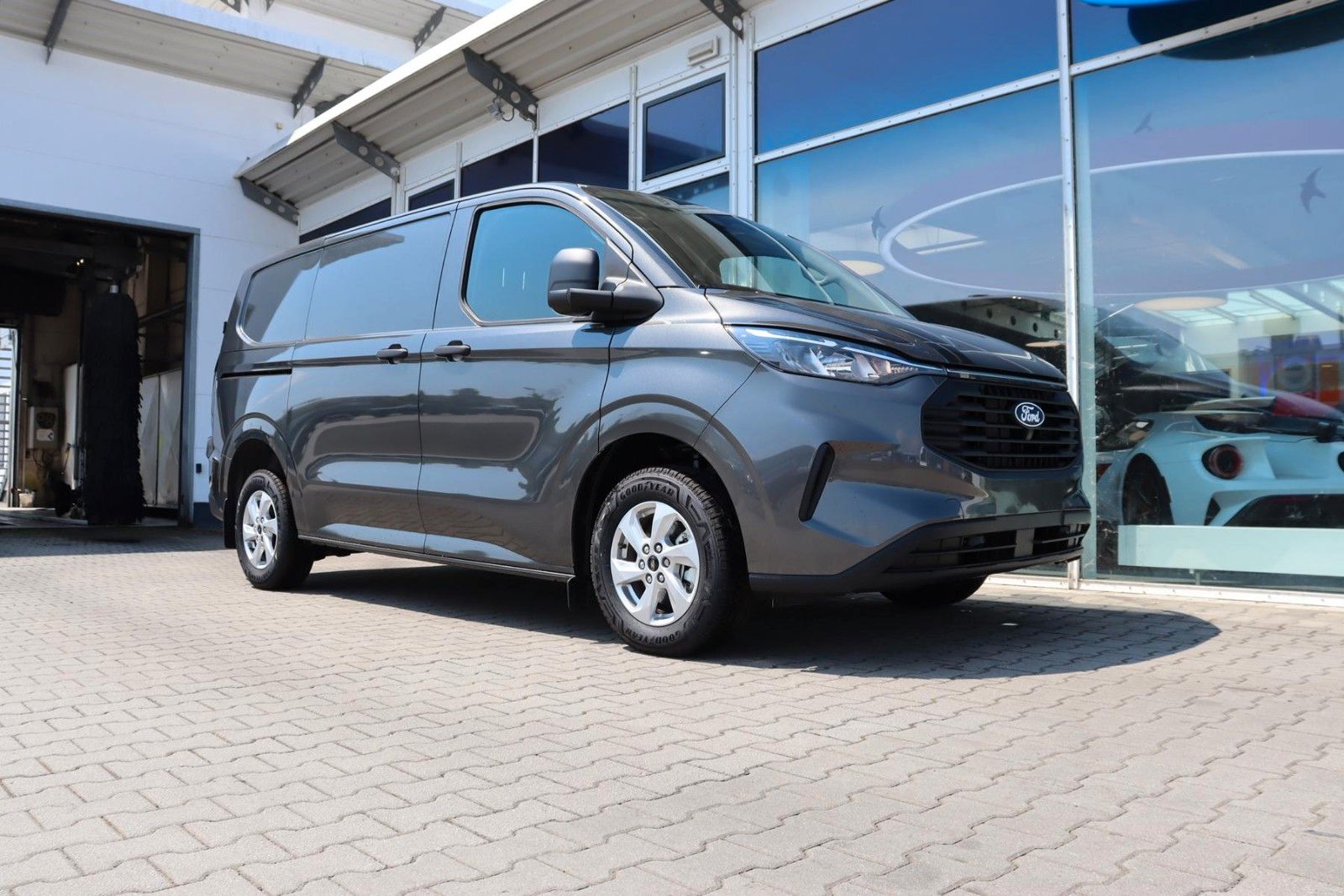 Ford Transit Custom Trend 320/L1 3-Sitzer 0,0%* AHK