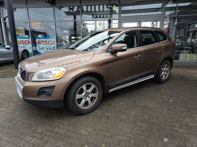 Volvo XC60 2.4 D5 AWD-4x4"BLIS"CAMERA"ACC"TECHNIK-TOP