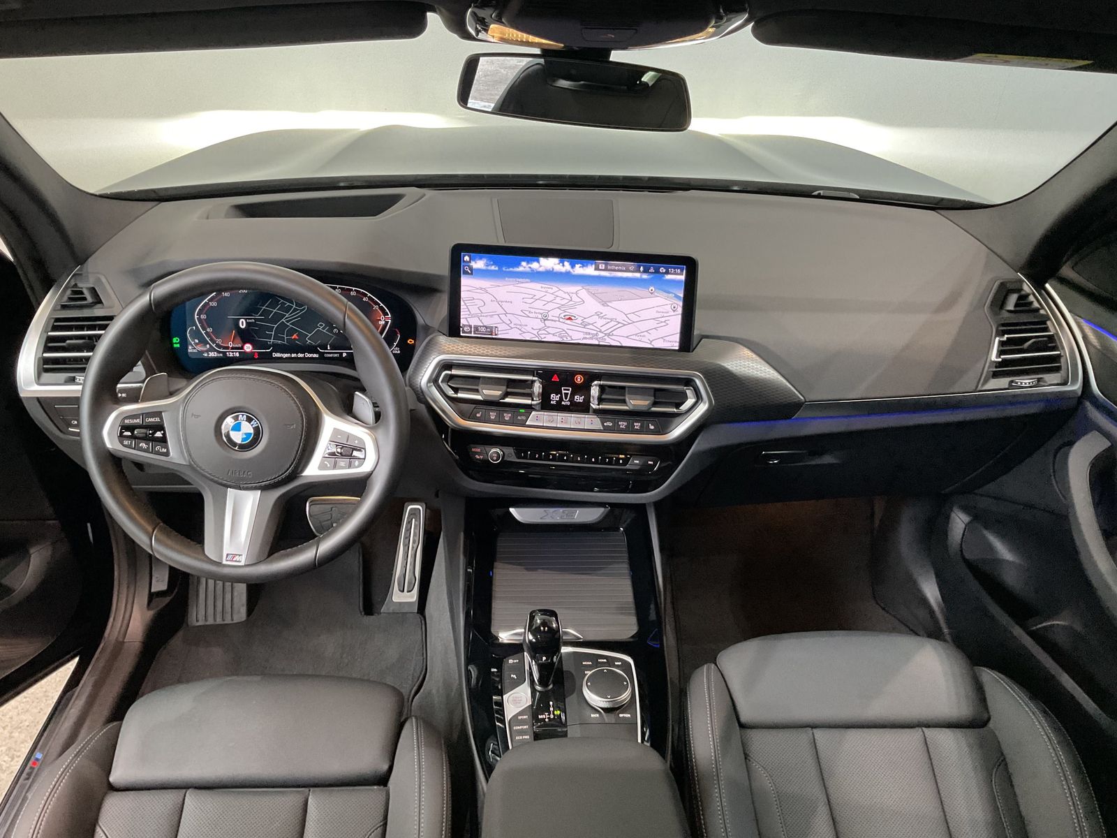 Fahrzeugabbildung BMW X3 xDrive20d Laserlicht, Panoramadach, Head-Up D
