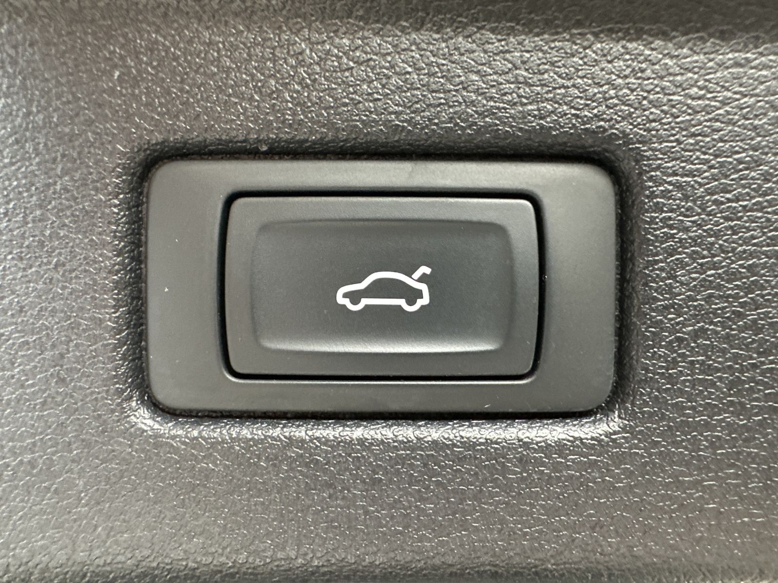 Fahrzeugabbildung Audi A5 SpB 40 TDI Quattro S-Line NAV+LED+ACC+HUD+KAM
