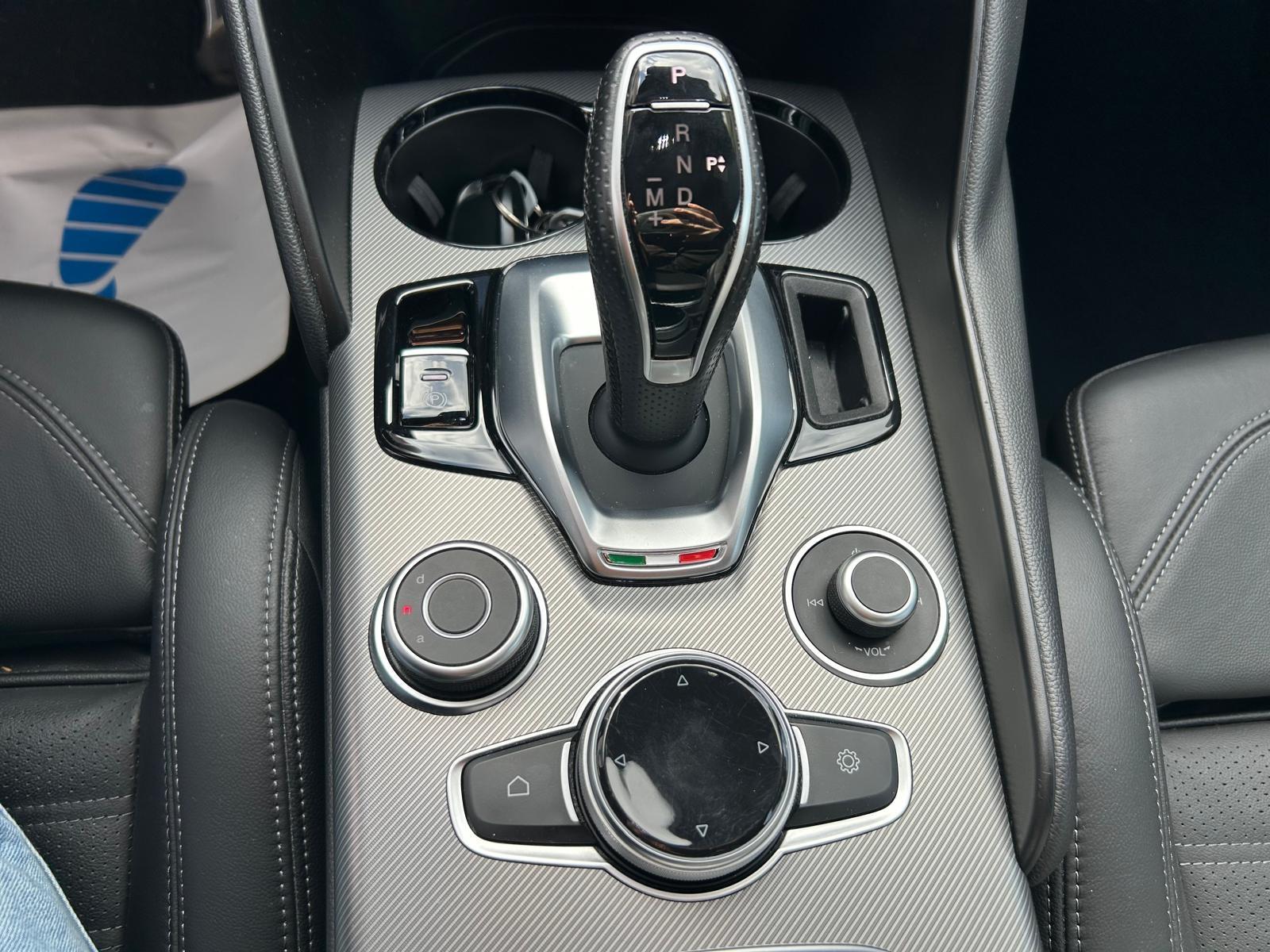 Alfa Romeo Giulia Sprint Q4/LEDER/NAVI/SHZ/ACC/KAM/APPLE, миниатюра 22