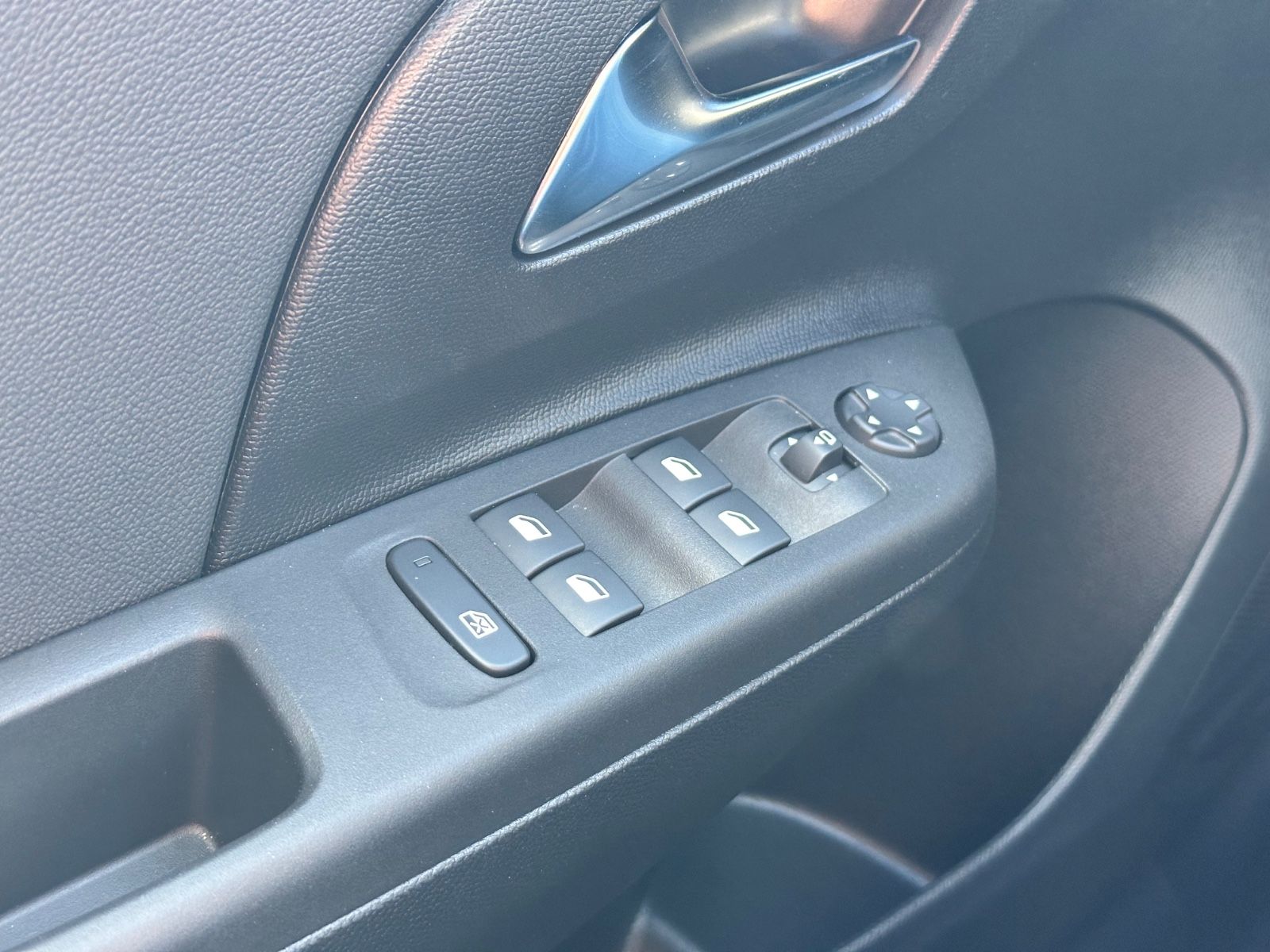 Fahrzeugabbildung Opel Corsa F GS*Allwetter*SHZ*LHZ*PDC*NAVI*IntelliLux