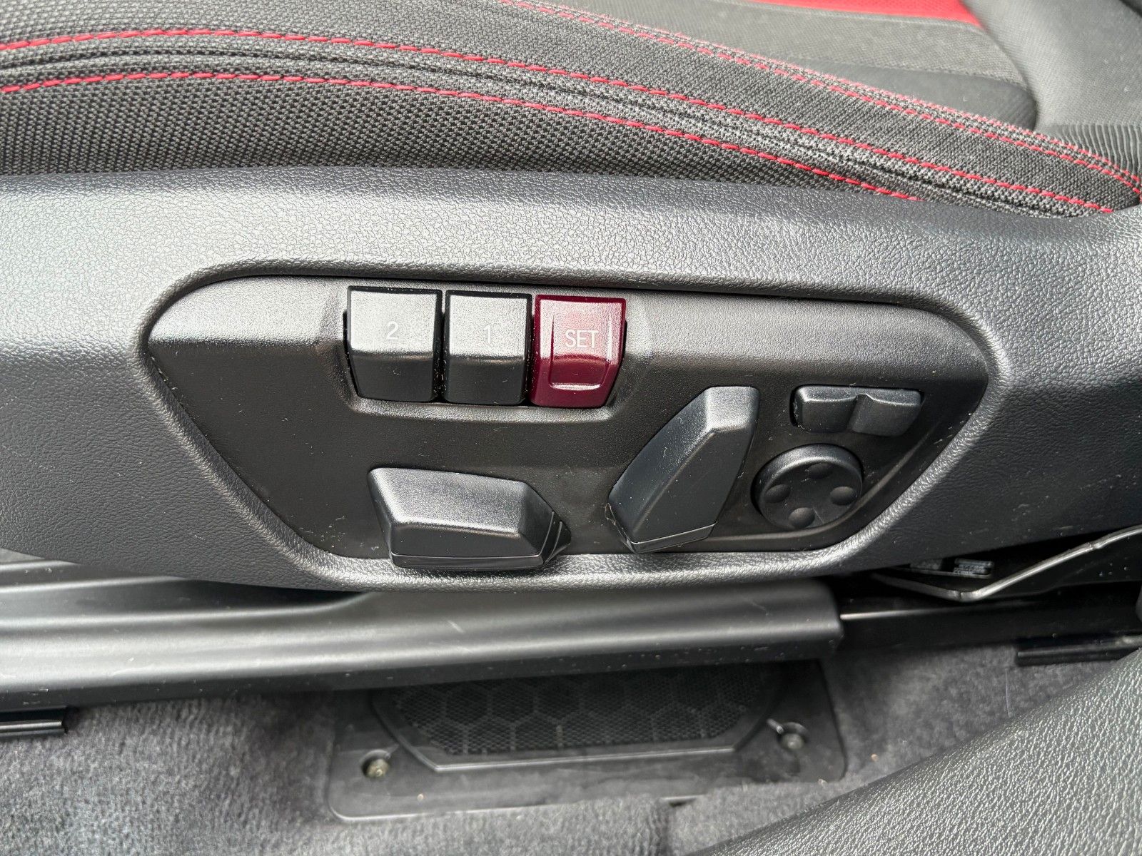 Fahrzeugabbildung BMW X1 xDrive25i Aut. SPORT LINE Navi LED HUD HiFi