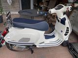 Vespa GTS 300 hpe, nur 1900km, Sondermodel Yacht-Club - VESPA GTS 300 YACHT CLUB