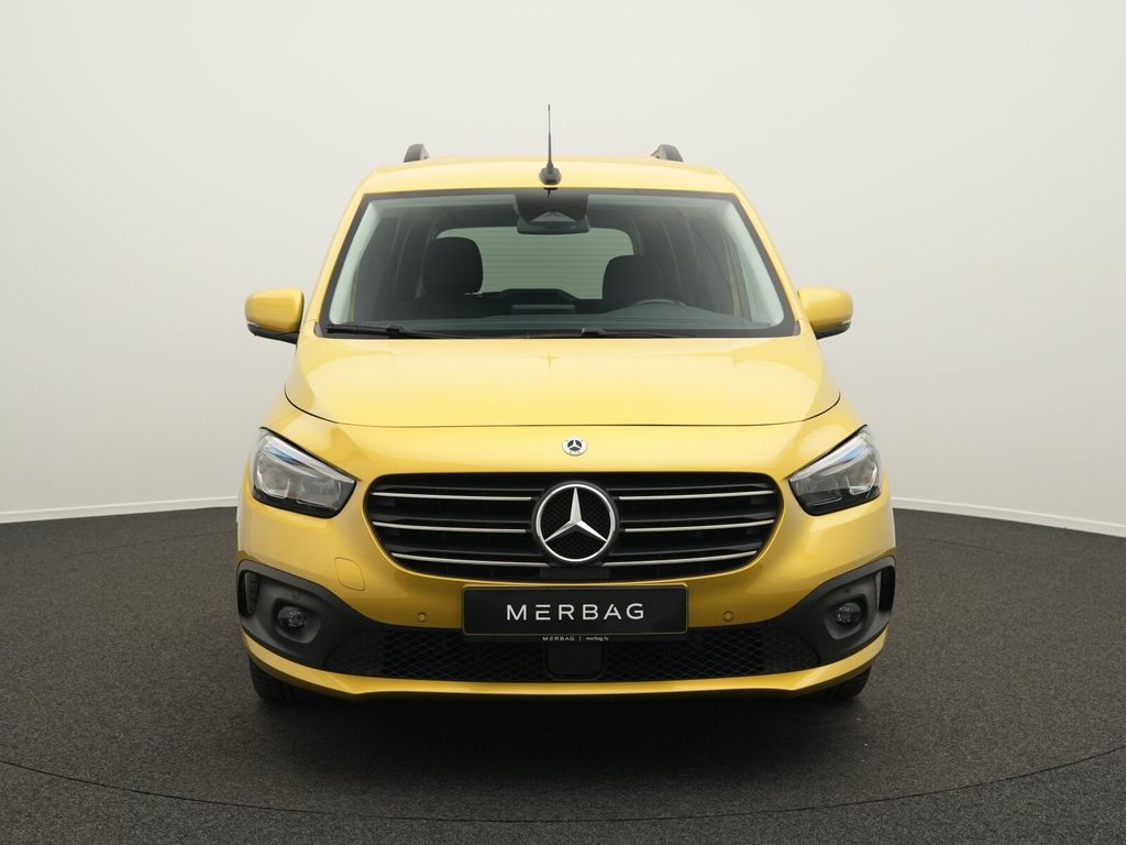 Mercedes-Benz T-Class — fotografia 2