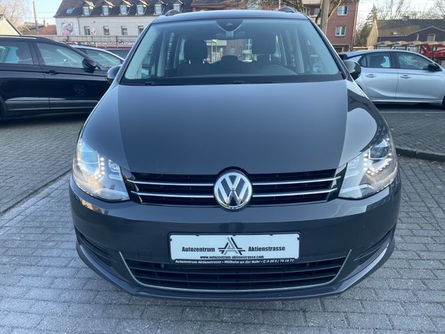 Volkswagen Sharan Comfortline DSG Navi Xenon AHK Kamera ACC