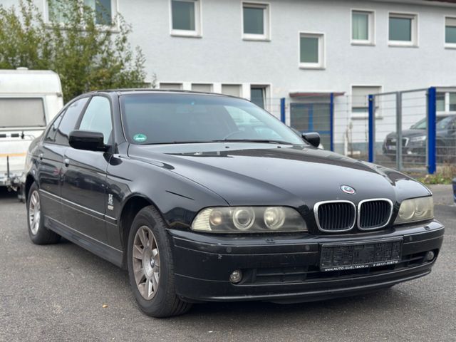 BMW 520i Exclusive Aut. XENON NAVI KLIMA PDC KAMERA