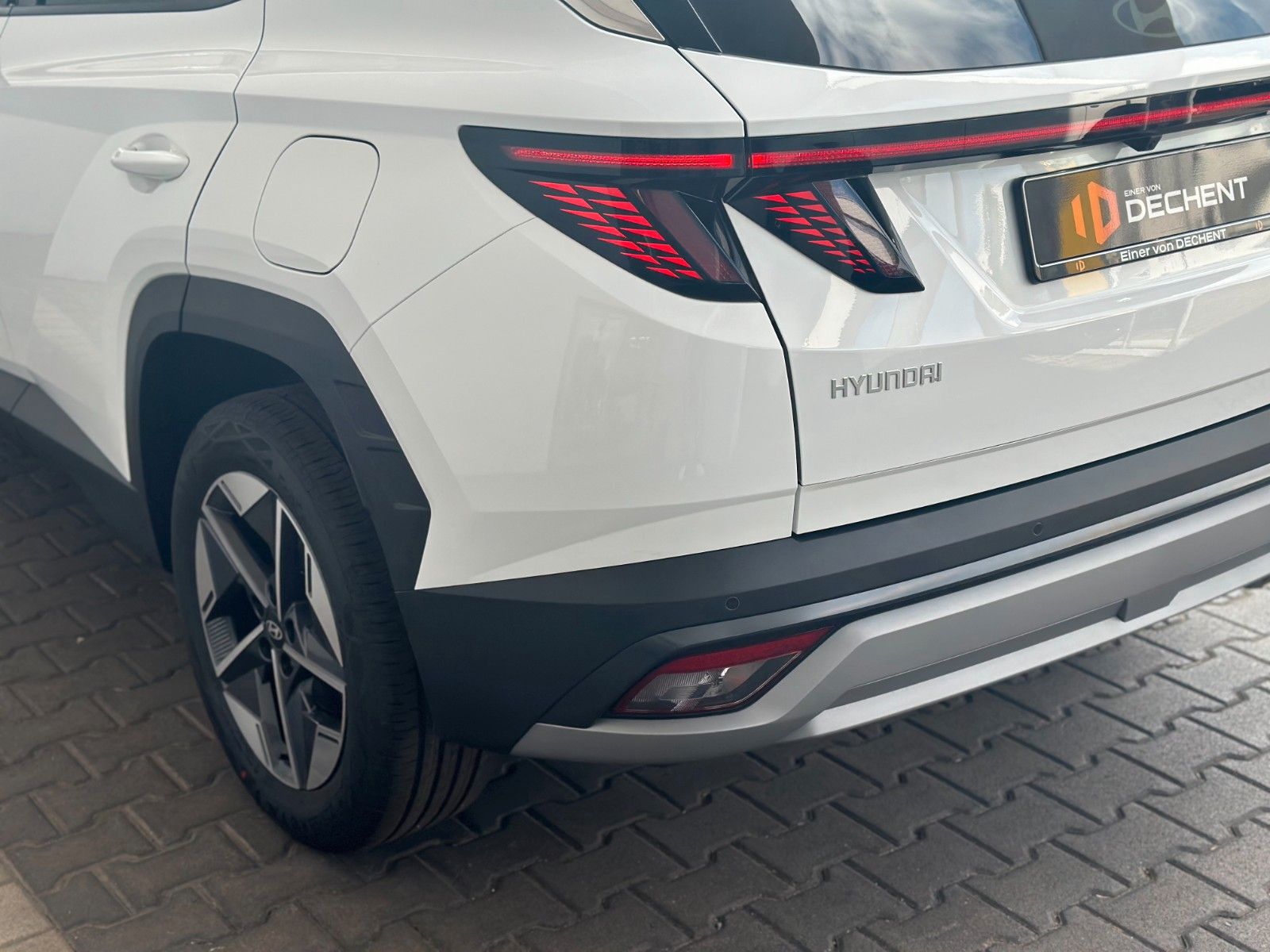 Fahrzeugabbildung Hyundai Tucson Trend Hybrid 1.6l 215PS Navi/Krell!