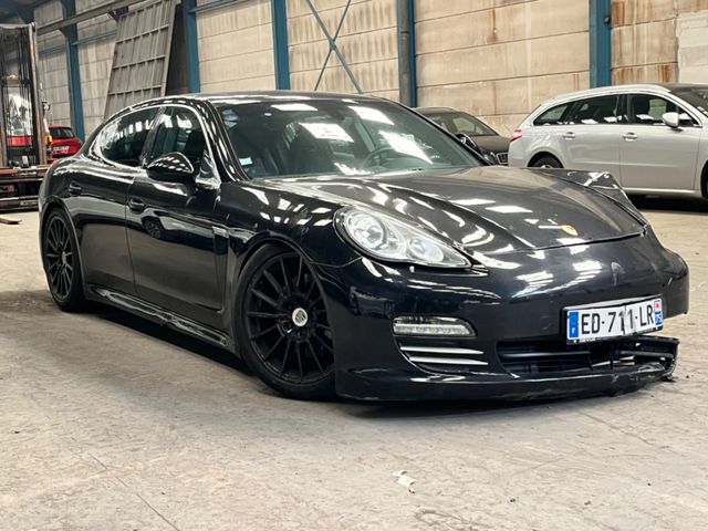 Porsche Panamera 4S