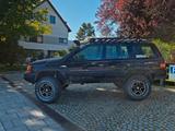 Jeep Grand Cherokee Limited 5.2, V8 - Jeep Grand Cherokee: 2.5