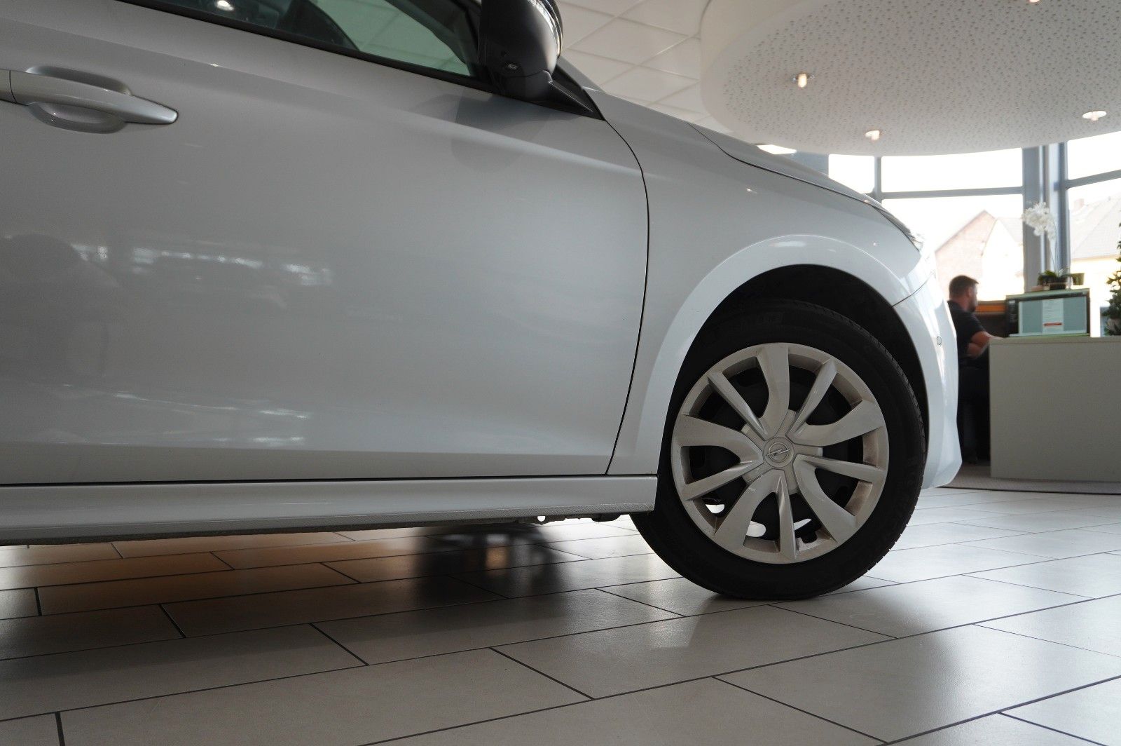 Fahrzeugabbildung Opel Corsa F 1.2 FACELIFT NAVI/LED/KAMERA/VIRTU./DAB+