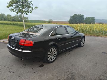 Audi A8 - 8