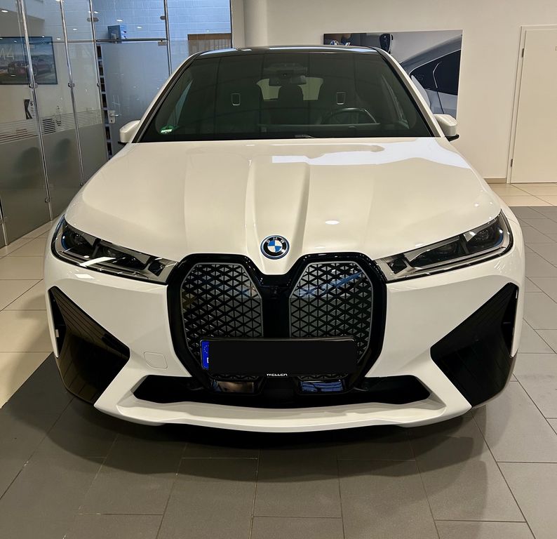 Image of BMW iX