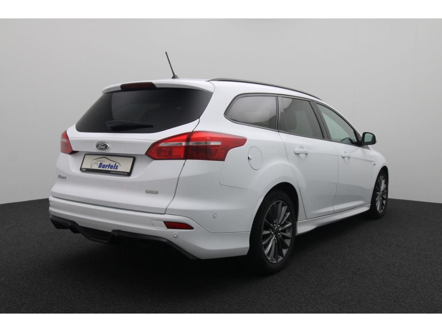Fahrzeugabbildung Ford Focus 1.0 Turnier ST-Line 2-Zonen-Klimaautom