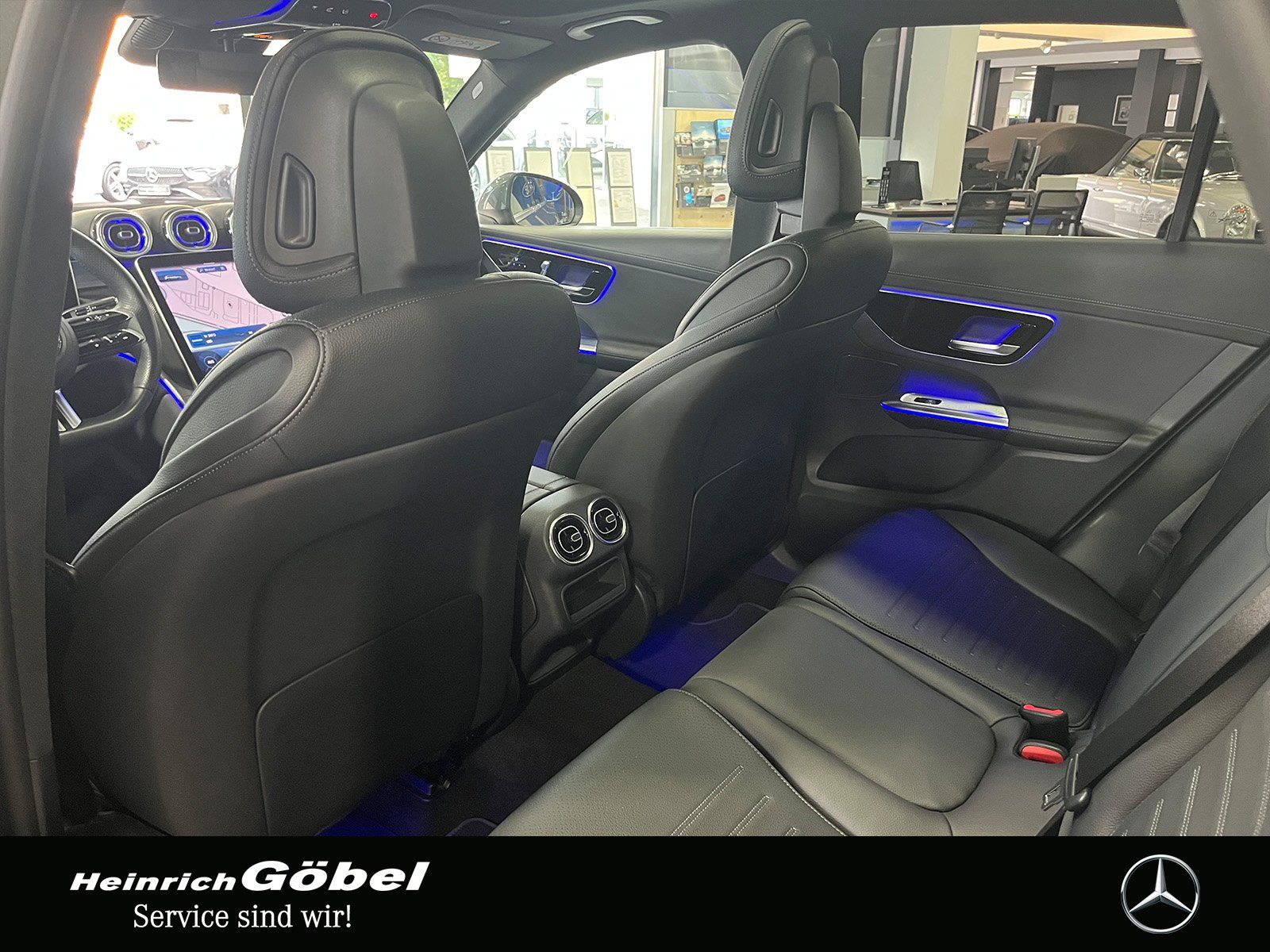 Fahrzeugabbildung Mercedes-Benz GLC 300 4M AMG+PANO+AHK+LED+KAMERA+NAVI+MEMORY