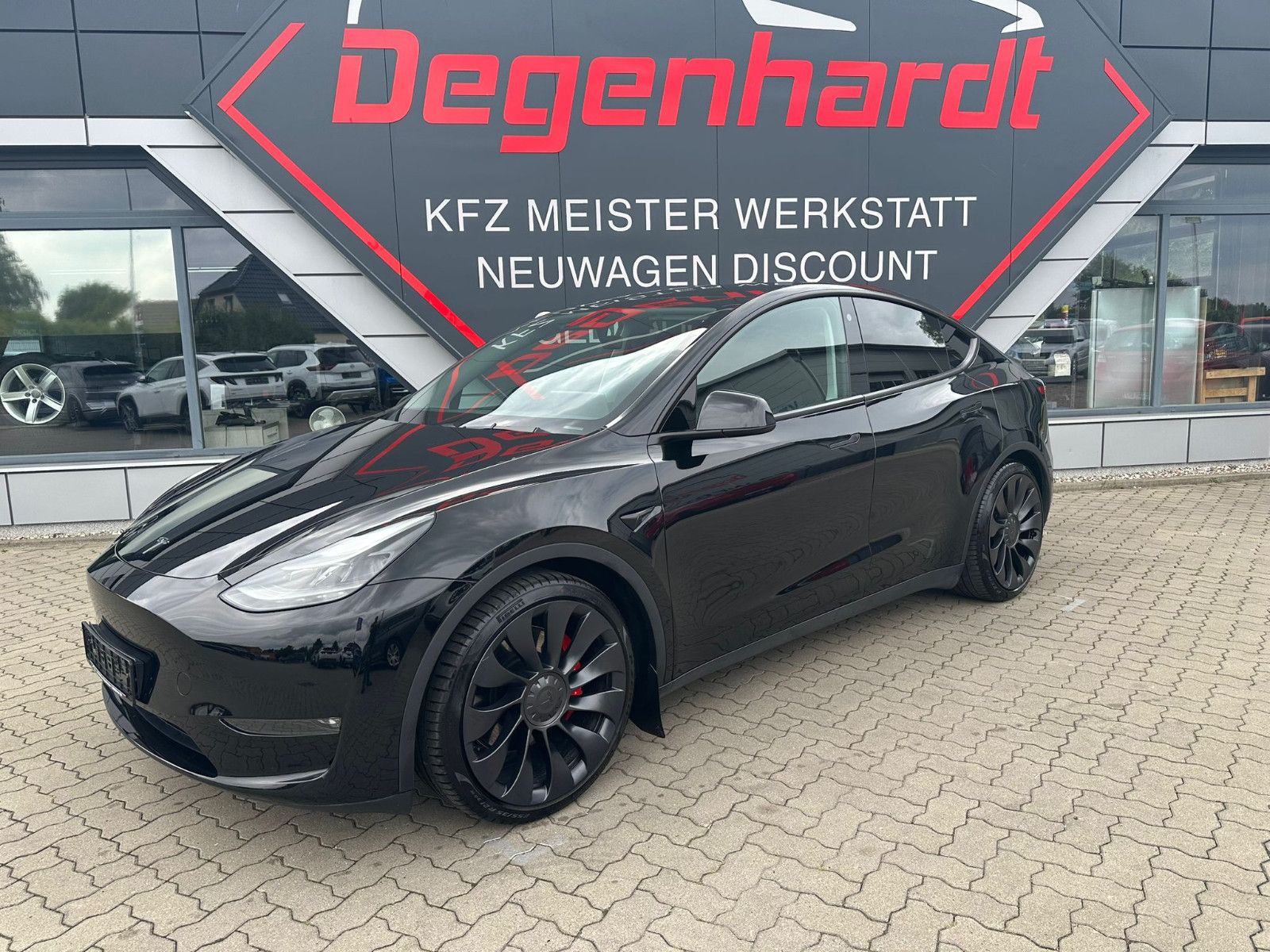 Tesla Model Y Performance Matrix AHK foto 4