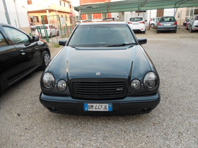 Mercedes-Benz Mercedes-benz E 220 E 220 CDI cat Avantgarde