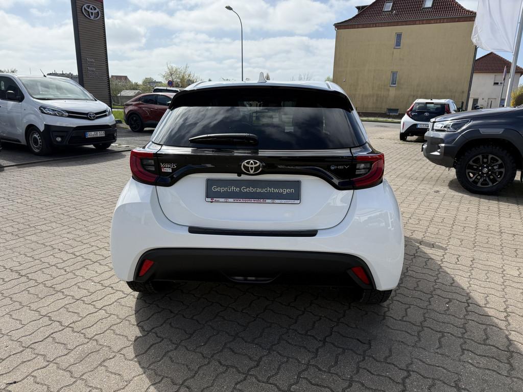 Toyota Yaris 1.5 Hybrid Team Deutschland