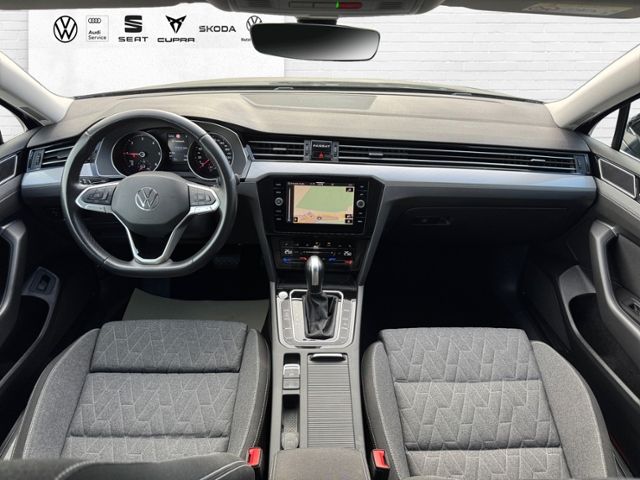 Fahrzeugabbildung Volkswagen Passat Variant Business 2.0 TDI DSG KLIMA LED NA