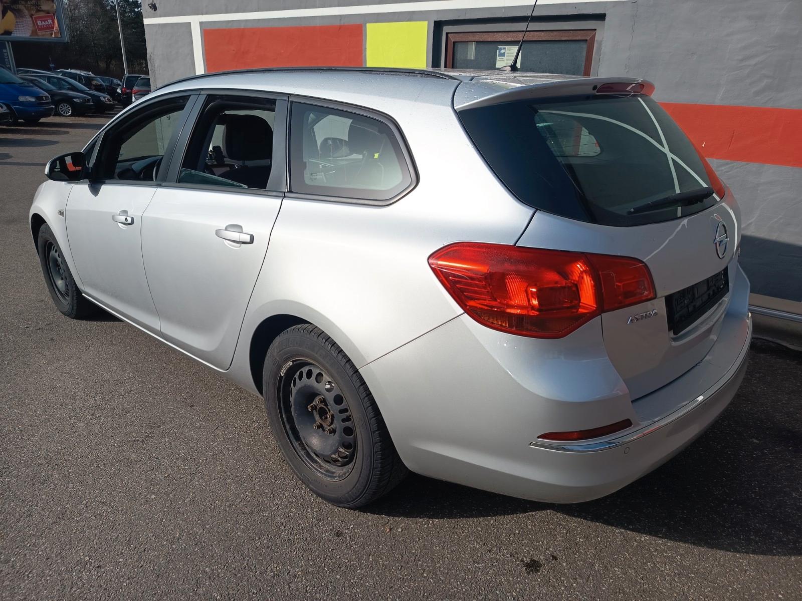 Opel Astra 2015 — photo 7