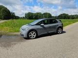 Volkswagen ID.3 Pro 58 kWh 107 kW Pro mit Wärmepumpe & AHK - VW ID.3 von privat