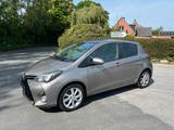 Toyota Yaris Club 1.5  Hybrid Aut Pano  / Navi / LED - Toyota Yaris Club mit Hybrid-Antrieb (Benzin/Elektro)