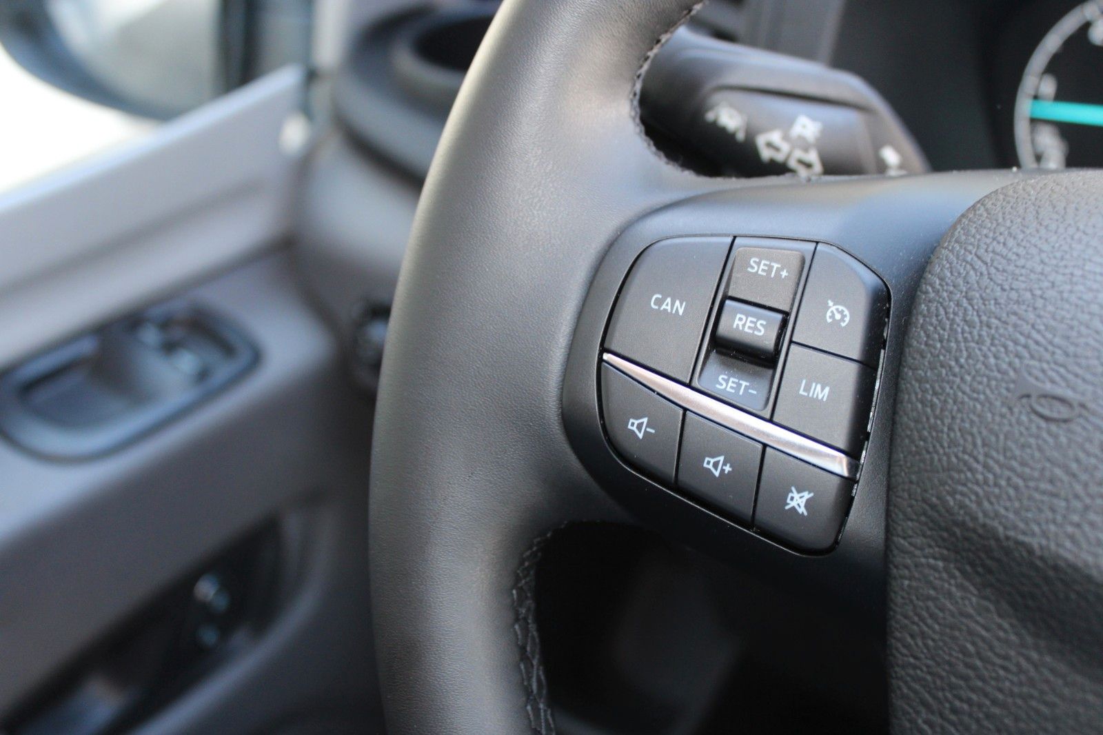 Fahrzeugabbildung Bürstner Ford SIGNEO Automatik + AHK SOFORT LIEFERBAR