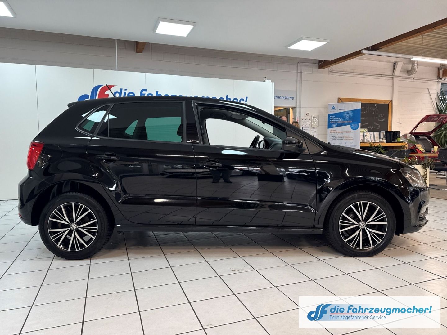 Fahrzeugabbildung Volkswagen Polo V Allstar BMT Start-Stopp Klimaautom SHZ PD