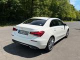 Mercedes-Benz A 250 Limousine * AMG-Felgen * HUD