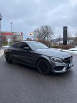 Mercedes-Benz C 200 AMG Line Night Paket inkl. Garantie + FOX  - mit Benzin-Antrieb: Coupe, Grau, Dachreling