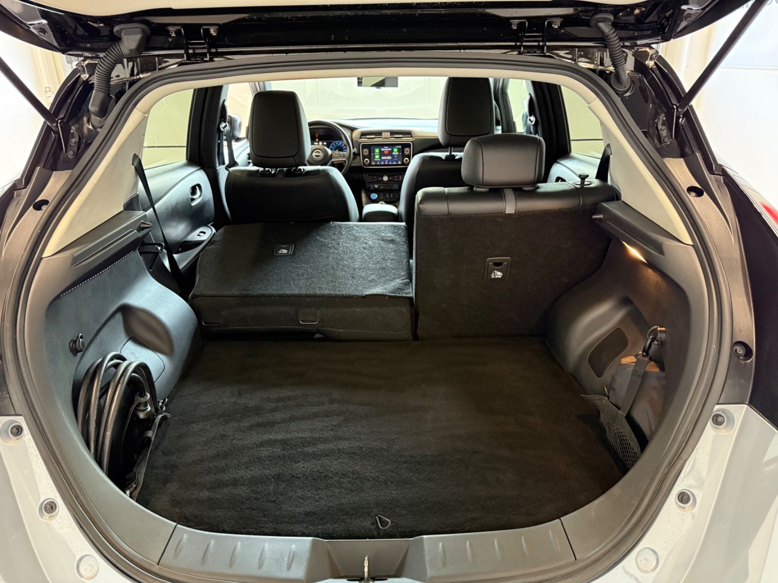 Fahrzeugabbildung Nissan Leaf Tekna Winter-Paket 2-Farb-Lackierung BOSE