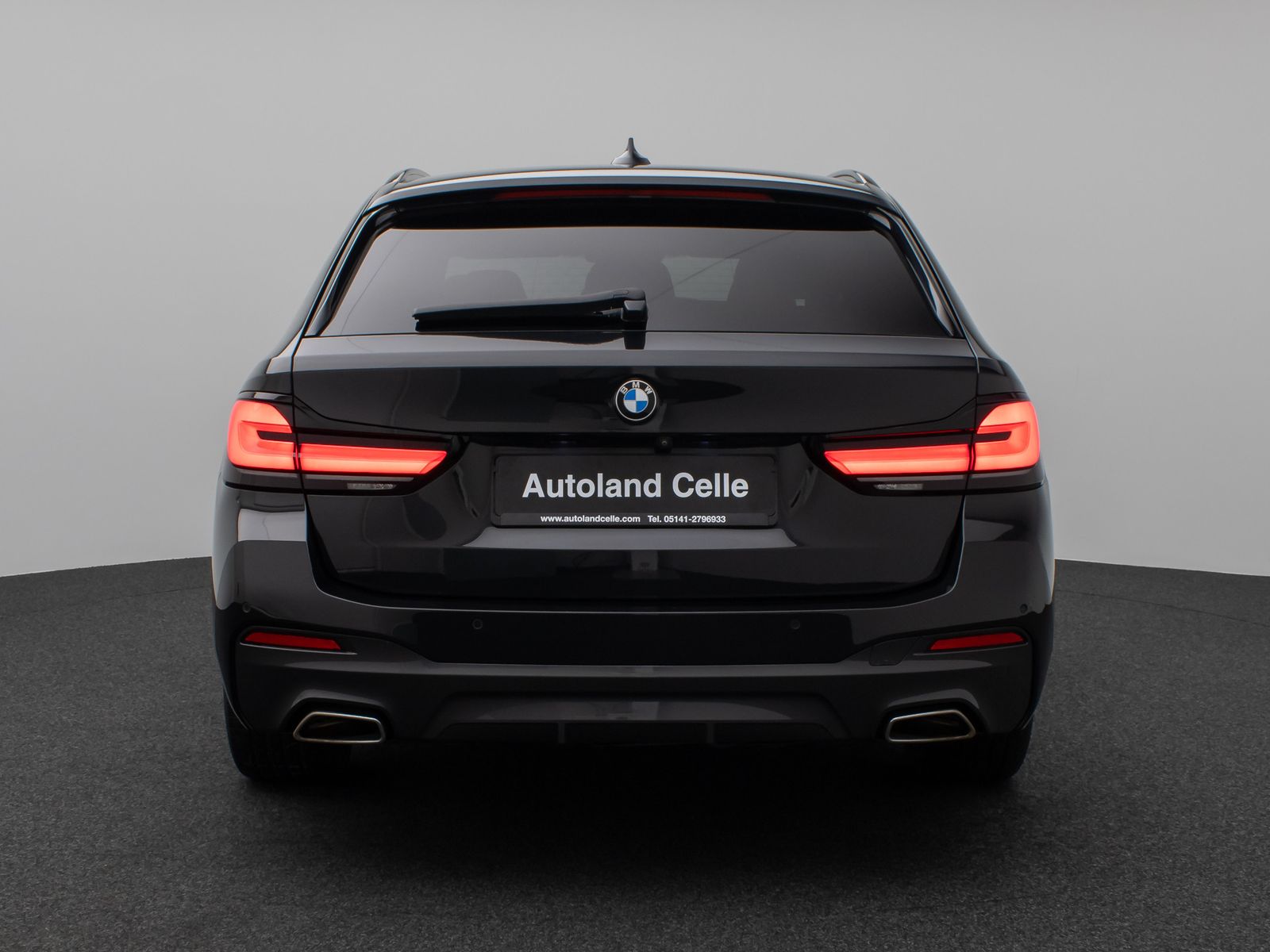 Fahrzeugabbildung BMW 520d xD M Sport Kamera HUD DAB HiFi Stop&Go AHK