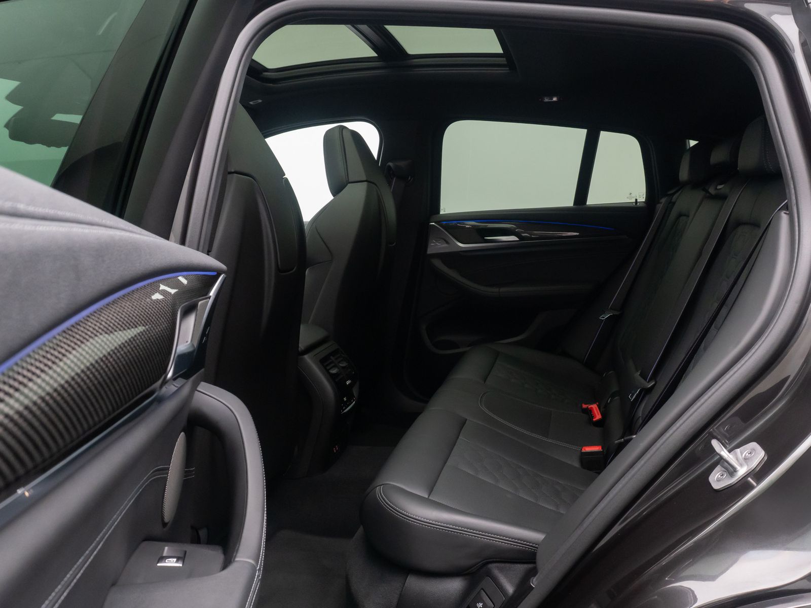 Fahrzeugabbildung BMW X4 M Competition M Driver&acute;s 360&deg;DAB Panorama 21"