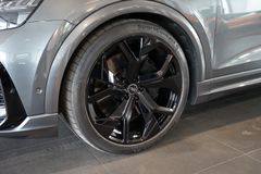 AUDI RSQ8 | Pano | Matrix | HuD | B&O | AHK | 23" AUDI RSQ8 | Pano | Matrix | HuD | B&O | AHK | 23"