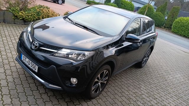 Toyota RAV4 Edition Plus / Allrad 4x4 AHK Modell 2015