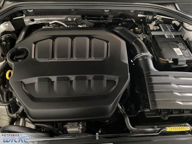 Golf VIII 2.0 TSI DSG GTI NAVI KLIMA LED LANE