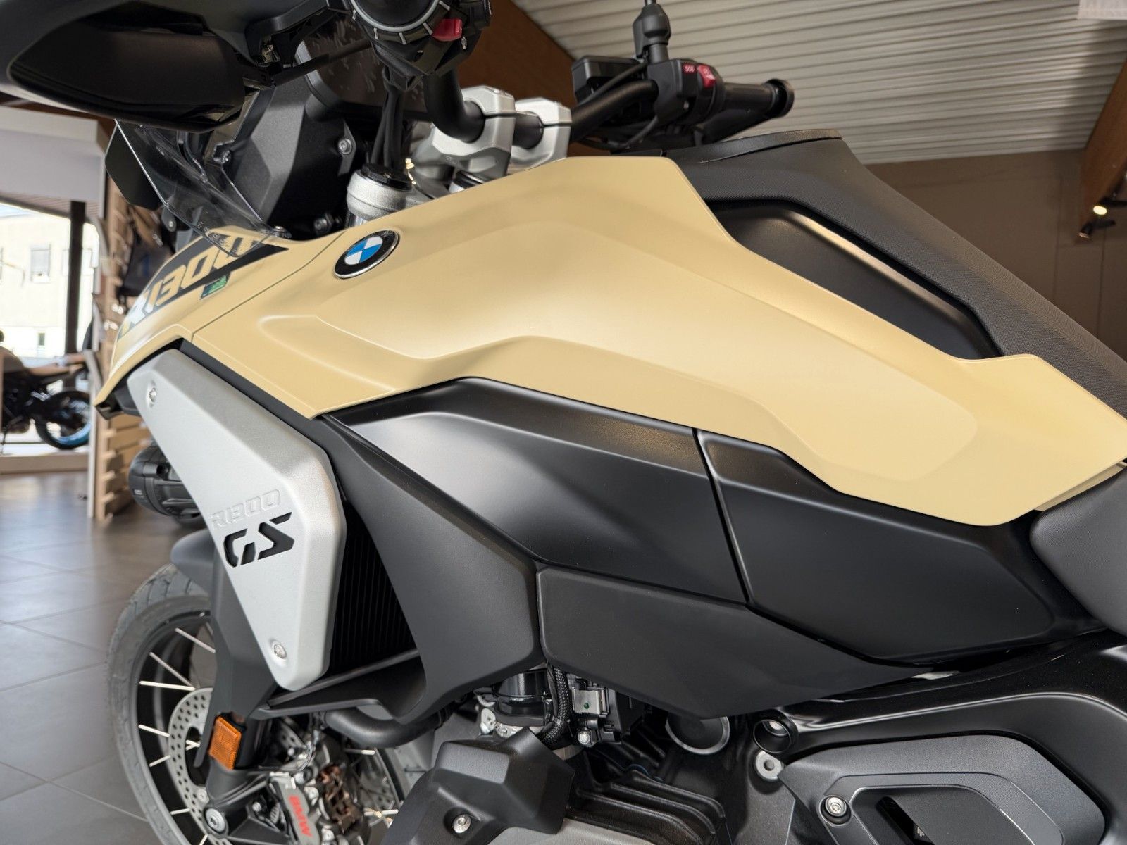 Fahrzeugabbildung BMW R1300GS ASA Sonder Edi. inkl. Koffer/Remus/Sitzb