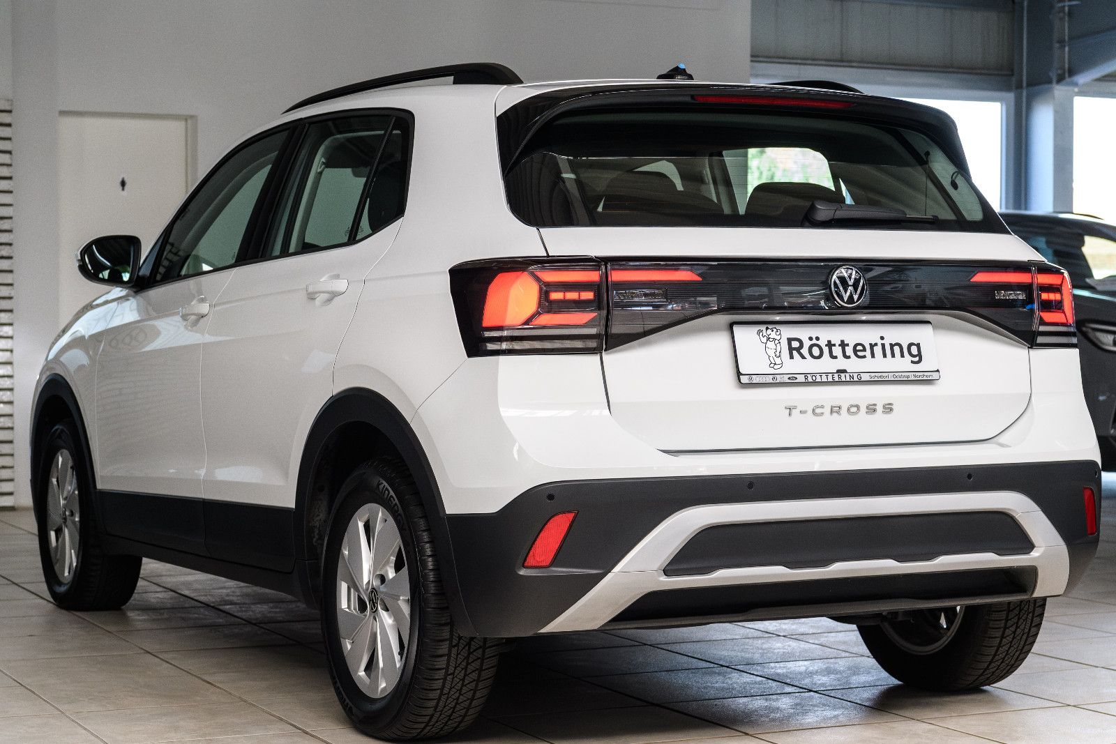 Fahrzeugabbildung Volkswagen T-Cross 1.0 TSI 85 kW Life +LED +ACC +Allwetter