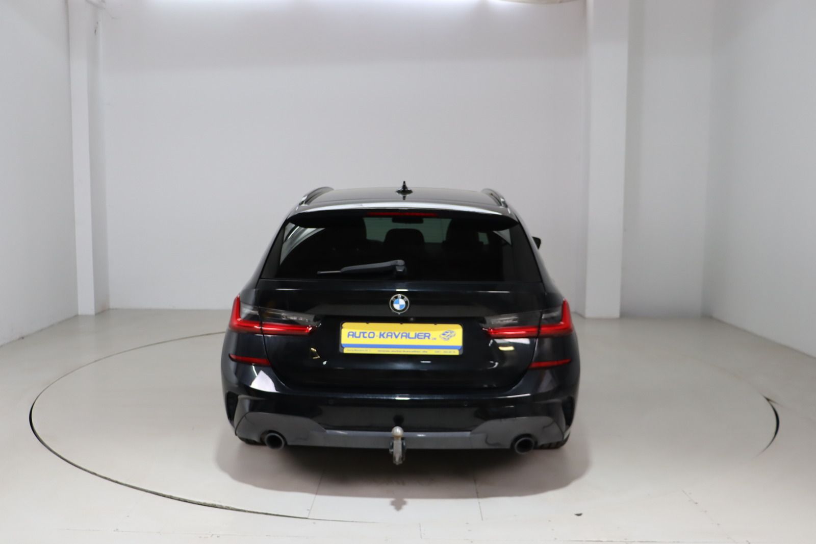 Fahrzeugabbildung BMW 320 d Touring M Sport * HUD * Pano *