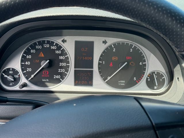 Mercedes-Benz B 180