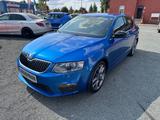 Skoda Octavia Lim 2.0 TDI RS-ACC-Navi-CANTON-Bi-Xenon - Skoda Octavia mit Diesel-Antrieb: Limousine, RS