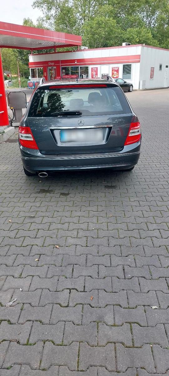 Mercedes-Benz C250 2010 — engine 204 HP (150kW)