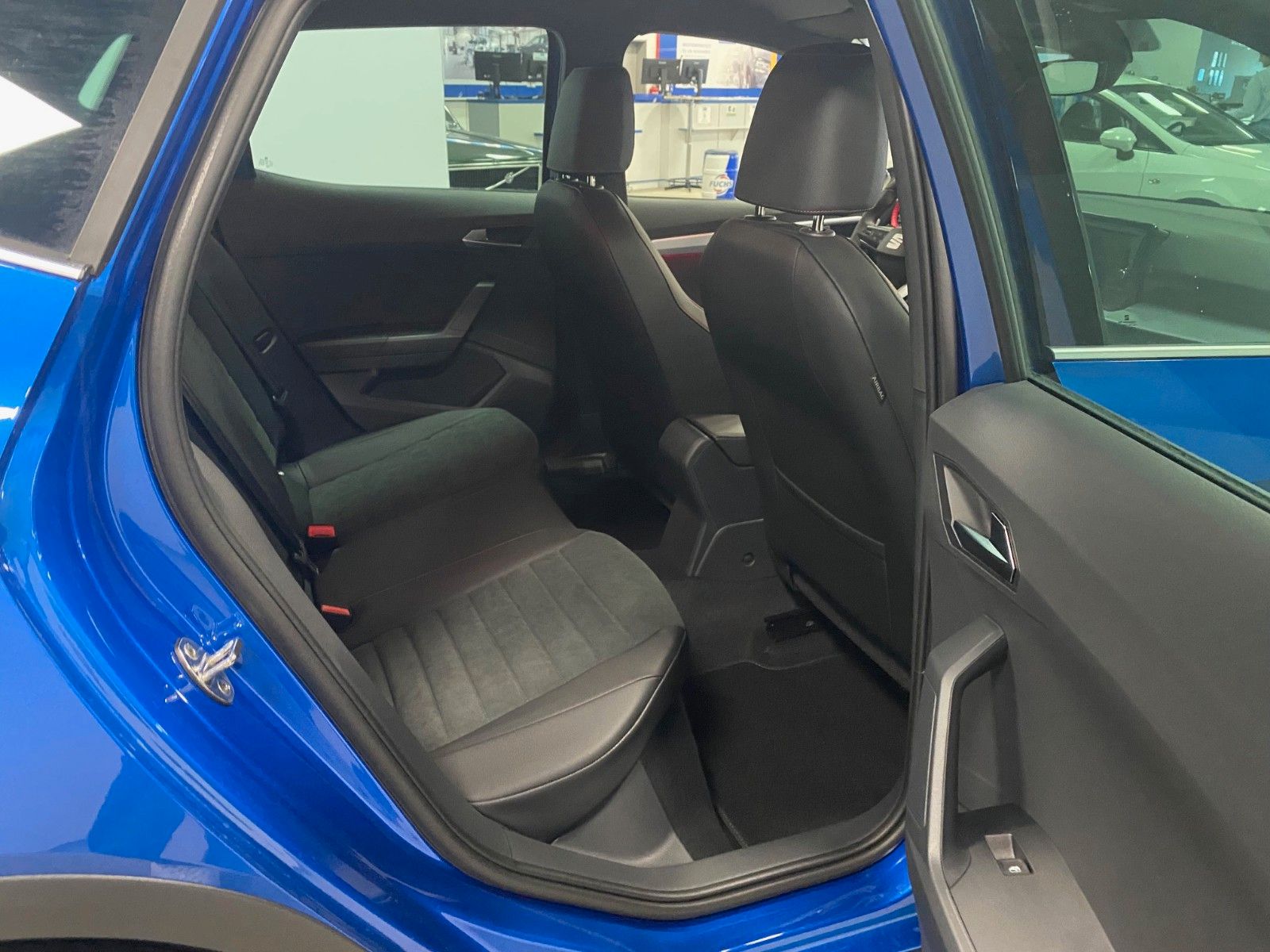 Fahrzeugabbildung SEAT Arona 1.0 TSI FR Garantie 2030+voll LED++KAMERA+