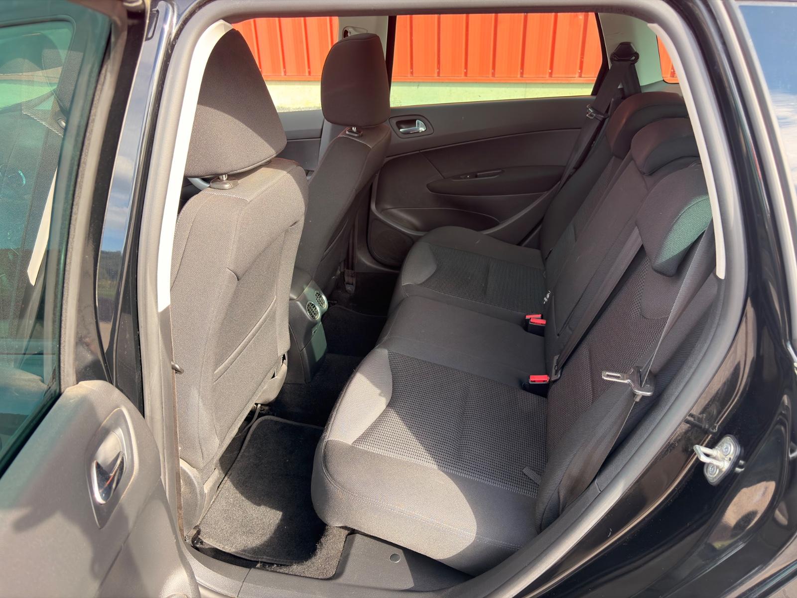 Peugeot 308 2012 — photo 15