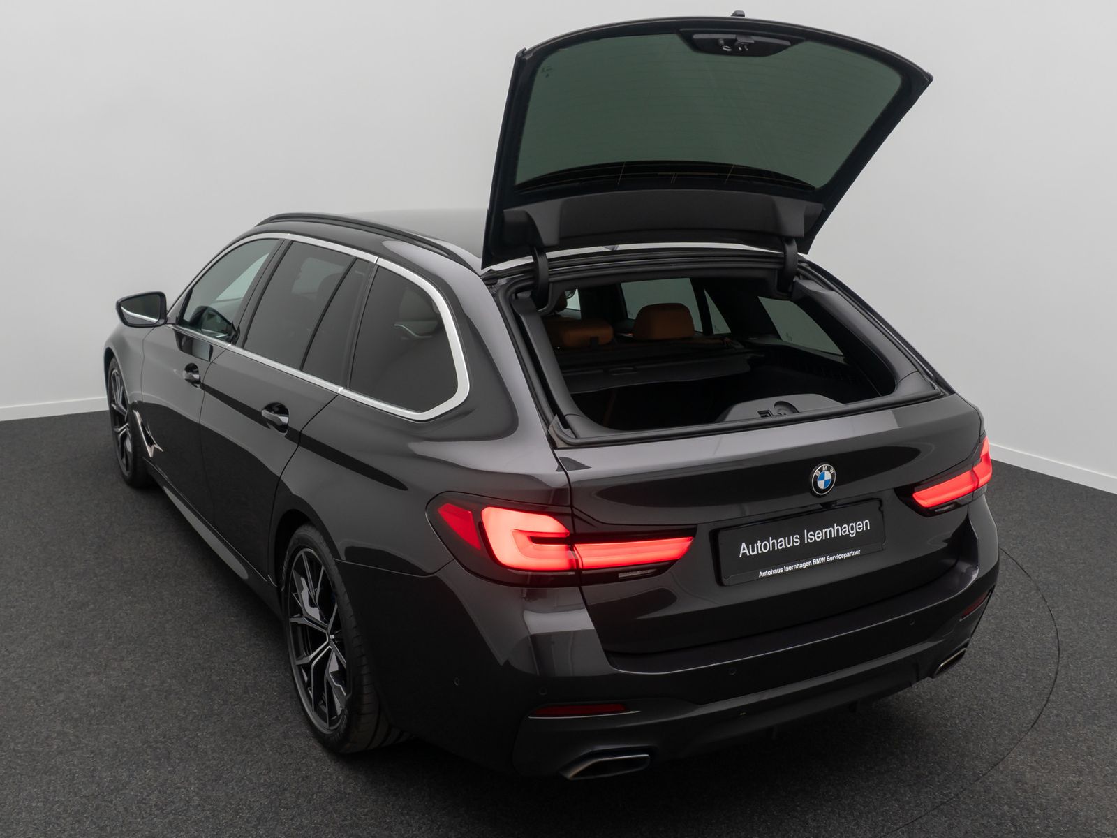 Fahrzeugabbildung BMW 530d M Sport Kamera DAB Laser Komfort H/K HUD 19