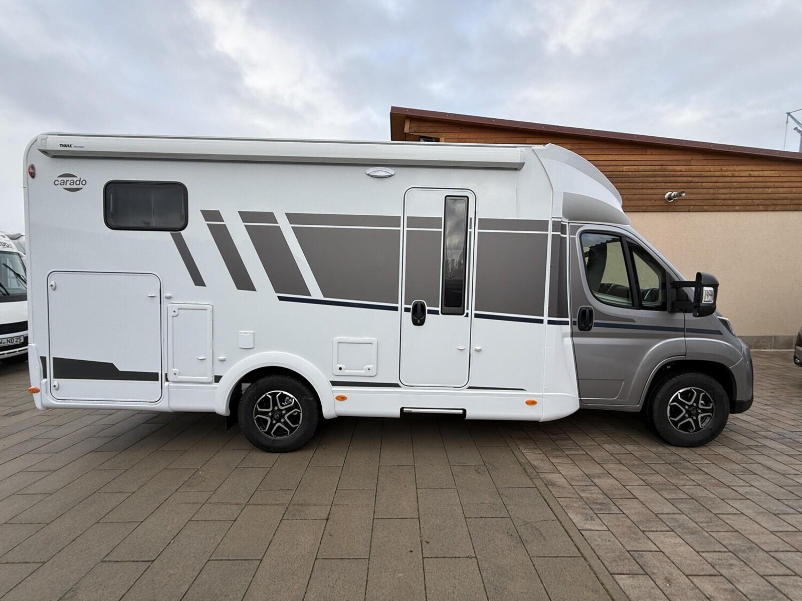 Carado T 328 Automatik, Markise, Radträger, Hubbett